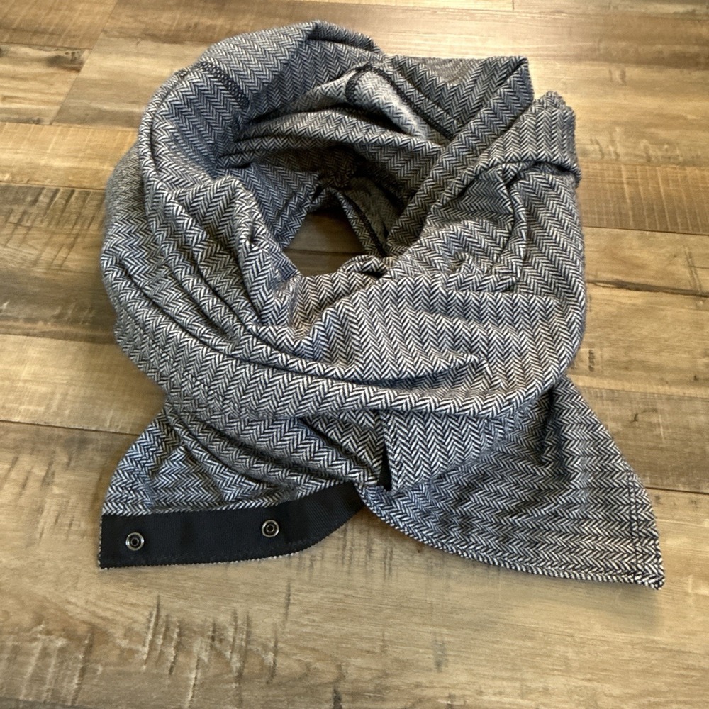 Lululemon Vinyasa Wrap Scarf Womens One Size Convertible Grey Ghost Herringbone